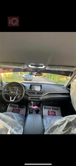 نيسان ألتيما